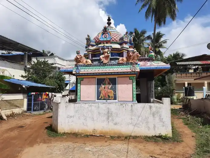 Arulmigu Veerama Kaliyamman Temple, Saakkupeatai, Mannargudi - 614001 அருள்மிகு வீரமாகாளியம்மன் திருக்கோயில், Saakkupeatai, Mannargudi - 614001, Thiruvarur - Ancient Temple Architecture and History Image 5