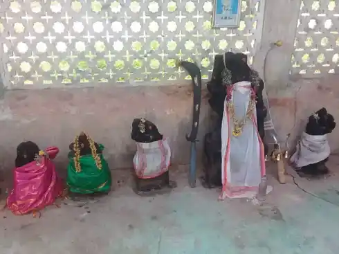 Arulmigu Veeramudaiya Ayyanar Temple, Veppankulam - 630305 அருள்மிகு வீரமுடைய அய்யனார் திருக்கோயில், Veppankulam - 630305, Sivagangai - Ancient Temple Architecture and History Image 2