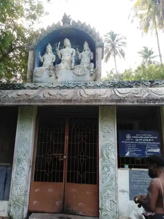 Arulmigu Veeramudaya Ayyanar Temple, Vannikkudi - 609807