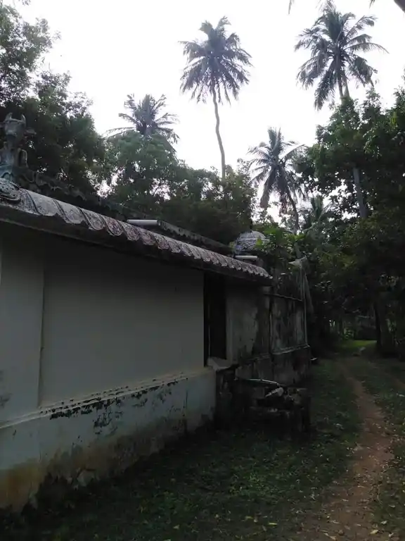 Arulmigu Veeramudaya Ayyanar Temple, Vannikkudi - 609807 அருள்மிகு வீரமுடைய அய்யனார் திருக்கோயில், Vannikudi - 609807, Thanjavur - Ancient Temple Architecture and History Image 4
