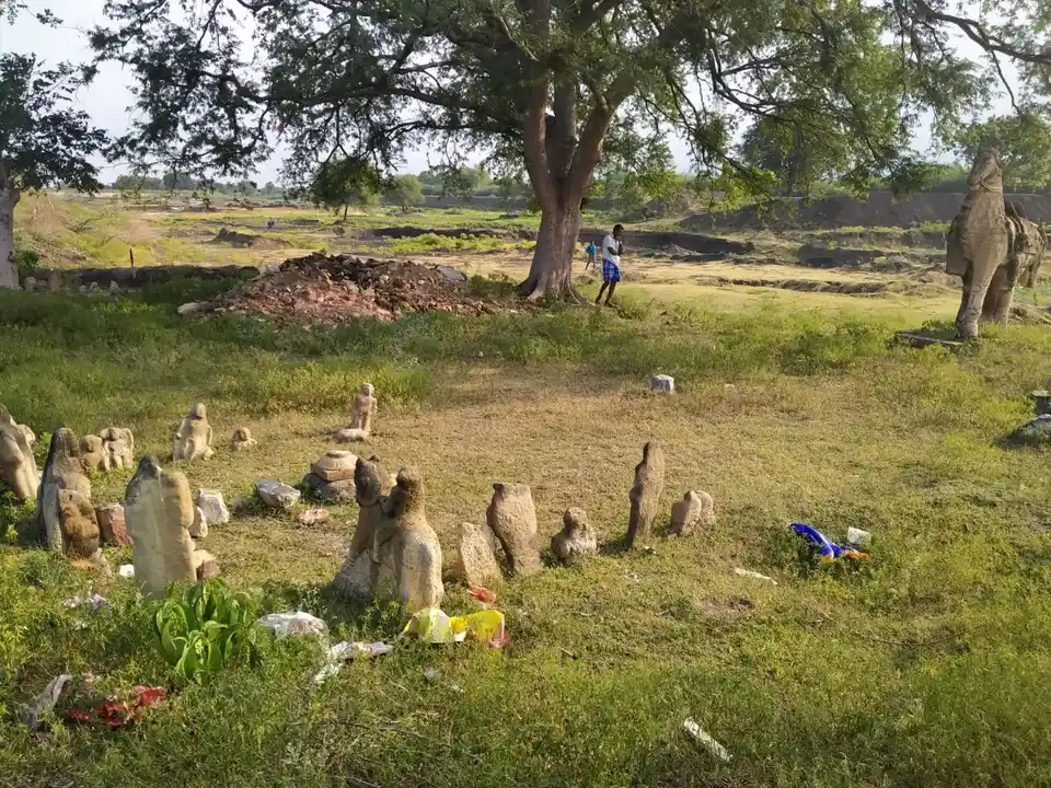 Arulmigu Veeramuthaiya Temple, Ottakoil - 621705 அருள்மிகு வீரமுத்தையா திருக்கோயில், Ottakoil - 621705, Ariyalur - Ancient Temple Architecture and History Image 2