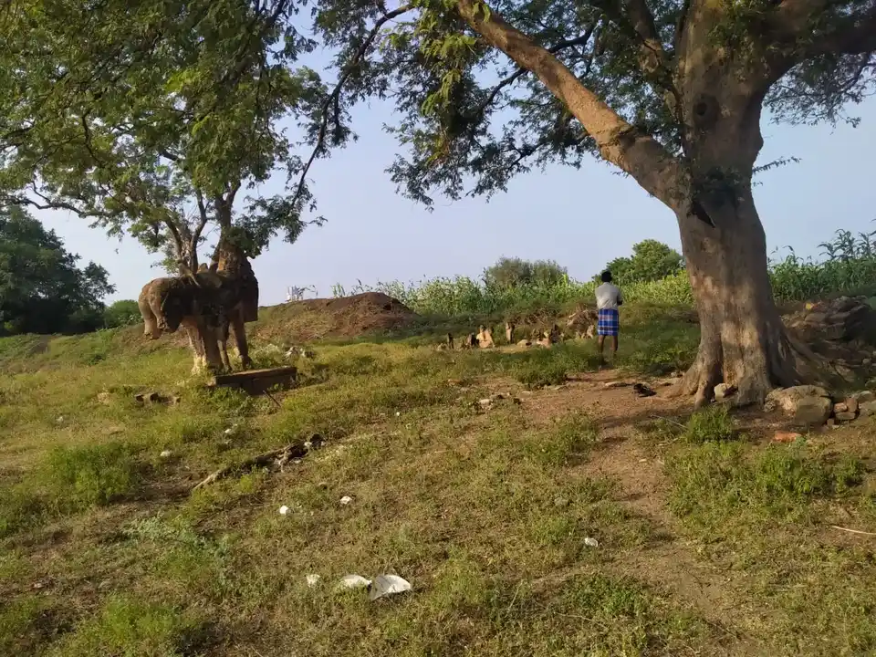 Arulmigu Veeramuthaiya Temple, Ottakoil - 621705 அருள்மிகு வீரமுத்தையா திருக்கோயில், Ottakoil - 621705, Ariyalur - Ancient Temple Architecture and History Image 3