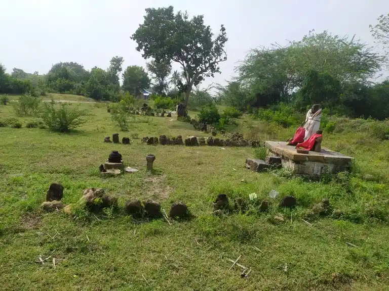 Arulmigu Veeramuthiraiyar Temple, Kadur - 621716