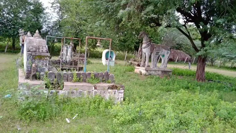 Arulmigu Veeramuthiriyar Temple, Athikudikadu - 612714 Arulmigu Veeramuthiriyar Temple,  - 612714, Ariyalur - Ancient Temple Architecture and History Image 2