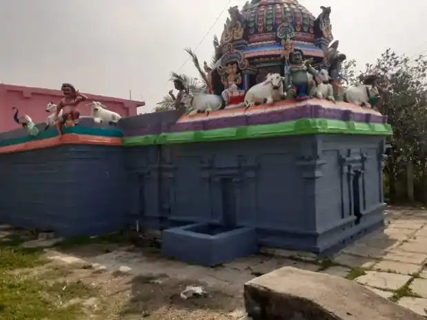 Arulmigu Veeramuthiriyar Temple, Nakkampadi - 621714 Temple