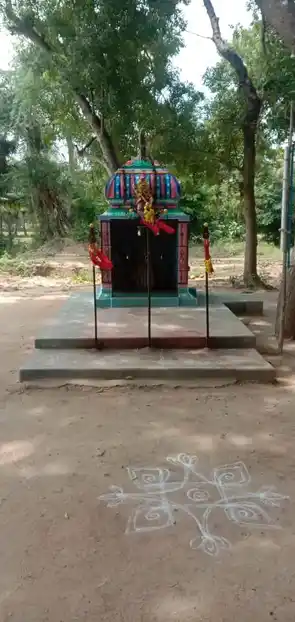 Arulmigu Veeran Karuppayirumbam Konda Ayyanar Temple, Thavarankudi - 614205