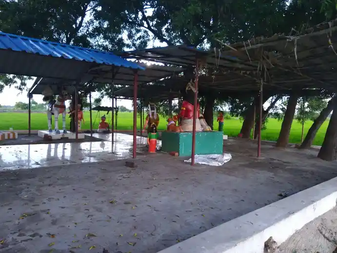 Arulmigu Veeran Temple, Mel Valayamadevi - 608704 Arulmigu Veeran Temple,  - 608704, Cuddalore - Ancient Temple Architecture and History Image 2