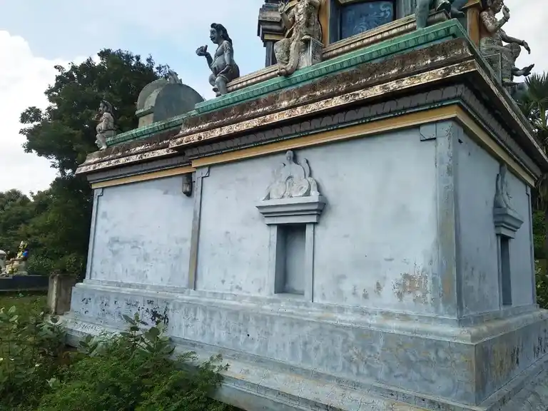 Arulmigu Veeranar Temple, Erukoor - 609110 அருள்மிகு வீரனார் திருக்கோயில், Sirkali - 609110, Mayiladuthurai - Ancient Temple Architecture and History Image 3