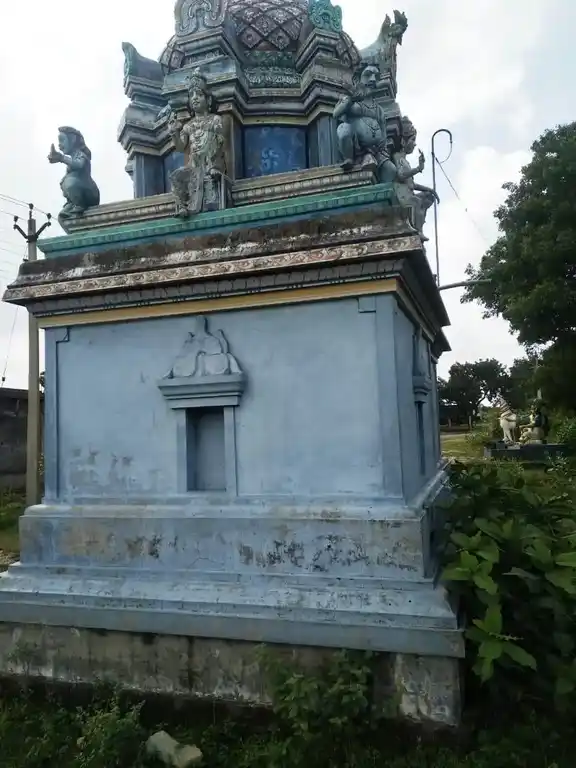 Arulmigu Veeranar Temple, Erukoor - 609110 அருள்மிகு வீரனார் திருக்கோயில், Sirkali - 609110, Mayiladuthurai - Ancient Temple Architecture and History Image 4