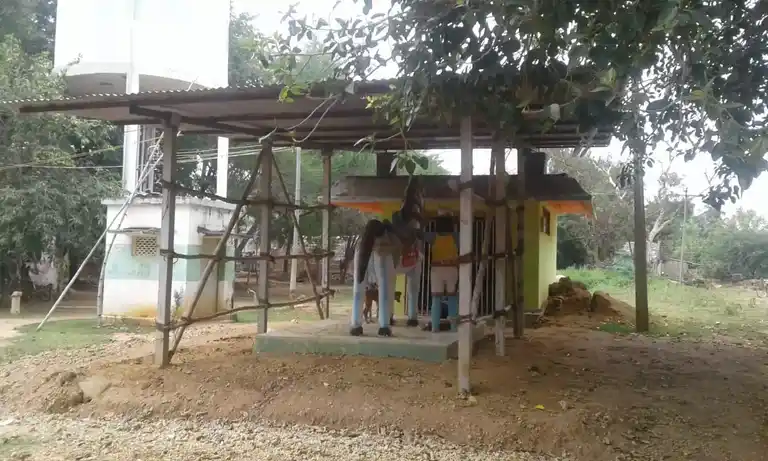 Arulmigu Veeranar Temple, Kaluvanthondi - 621802 அருள்மிகு வீரனார் திருக்கோயில், கழுவந்தோண்டி - 621802, Ariyalur - Ancient Temple Architecture and History Image 4