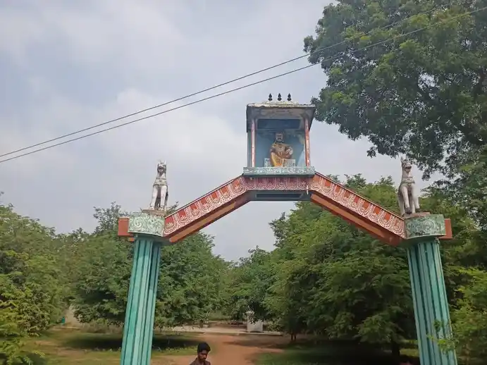 Arulmigu Veeranar Temple, Kundaveli - 612903 அருள்மிகு வீரனார் திருக்கோயில், Kundaveli - 612903, Ariyalur - Ancient Temple Architecture and History Image 4