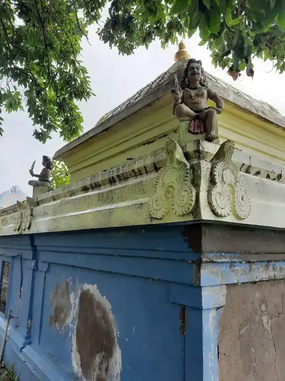 Arulmigu Veeranar Temple, Madhurandaganallur - 608201 அருள்மிகு வீரனார் திருக்கோயில், Madhurandaganallur - 608201, Cuddalore - Ancient Temple Architecture and History Image 5