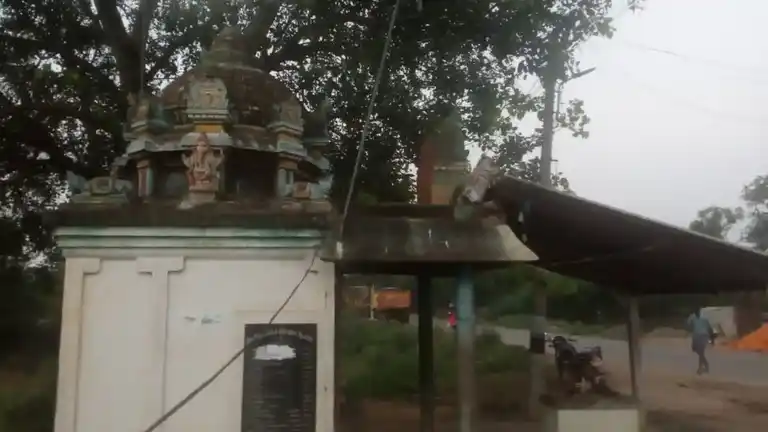 Arulmigu Veeranar Temple, Nagamapanthal - 608901 அருள்மிகு வீரனார் திருக்கோயில், Nagamapanthal - 608901, Ariyalur - Ancient Temple Architecture and History Image 2