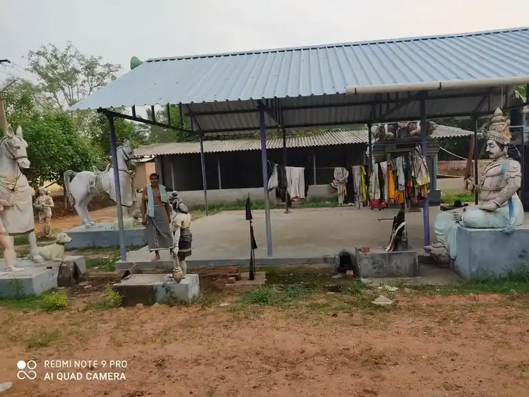 Arulmigu Veeranar Temple, Periyakrishnapuram - 621805 அருள்மிகு வீரரார் திருக்கோயில், Periyakrishnapuram - 621805, Ariyalur - Ancient Temple Architecture and History Image 4