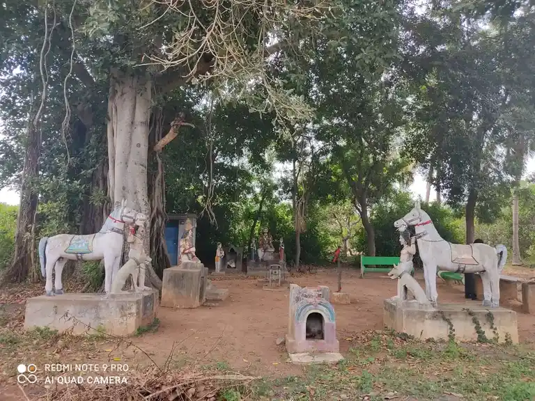 Arulmigu Veeranar Temple, Thandalai - 621803 அருள்மிகு வீரனார் திருக்கோயில், Thandalai - 621803, Ariyalur - Ancient Temple Architecture and History Image 2
