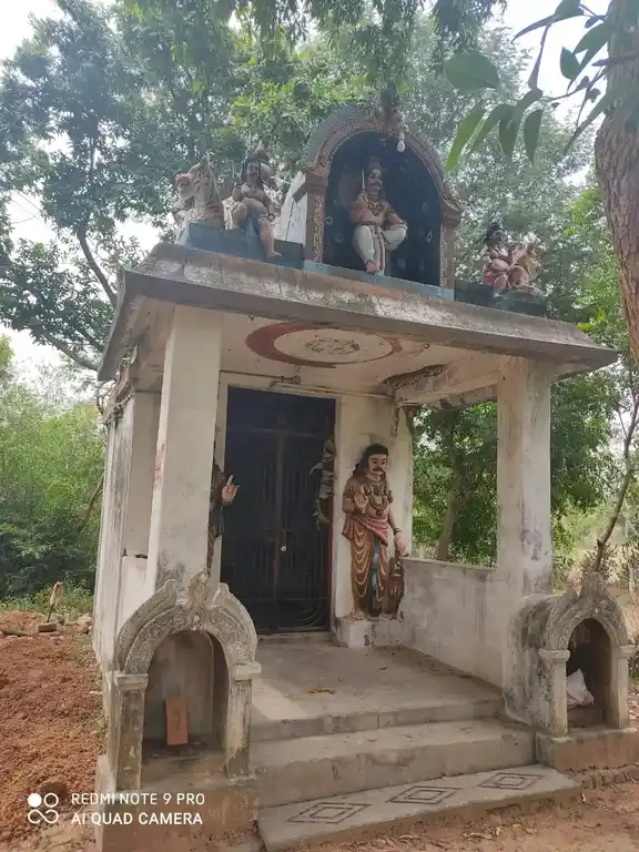 Arulmigu Veeranar Temple, Thirukalapur - 621805 அருள்மிகு வீரனார் திருக்கோயில், Thirukalapur - 621805, Ariyalur - Ancient Temple Architecture and History Image 3