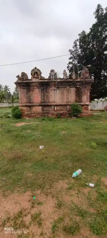 Arulmigu Veeranar Temple, Vadakkur Therkkusethi, Vadakkur Therkkusethi - 614902 அருள்மிகு வீரனார் திருக்கோயில், Vadakkur Therkkusethi, Vadakkur Therkkusethi - 614902, Thanjavur - Ancient Temple Architecture and History Image 3
