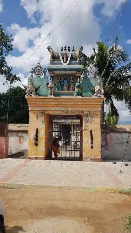 Arulmigu Veeranarayana Perumal Temple, Vasudevan Pattu - 606704 அருள்மிகு வீரநாராயணப் பெருமாள் திருக்கோயில், வாசுதேவன்பட்டு - 606704, Tiruvannamalai - Ancient Temple Architecture and History Image 3