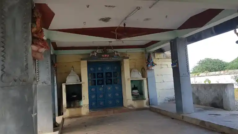 Arulmigu Veeranarayana Perumal Temple, Vasudevan Pattu - 606704 அருள்மிகு வீரநாராயணப் பெருமாள் திருக்கோயில், வாசுதேவன்பட்டு - 606704, Tiruvannamalai - Ancient Temple Architecture and History Image 6