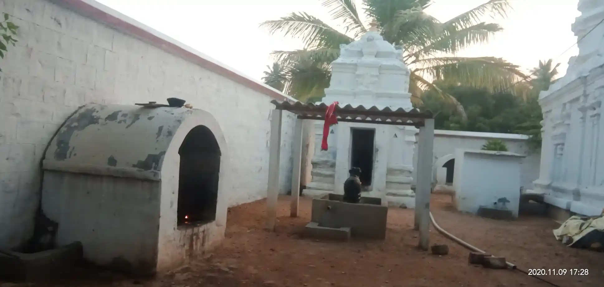 Arulmigu Veeranarayana Perumal Temple, Vilakethi - 638109 அருள்மிகு வீரநாராயணபெருமாள் திருக்கோயில், Vilakethi - 638109, Erode - Ancient Temple Architecture and History Image 3