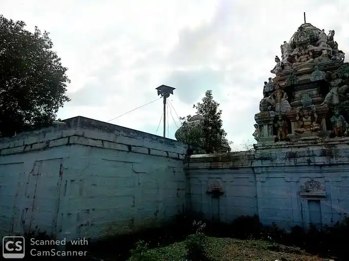 Arulmigu Veeranarayanaperumal Temple, Ladduvadi - 637001 அருள்மிகு வீரநாராயணபெருமாள் திருக்கோயில், Ladduvadi - 637001, Namakkal - Ancient Temple Architecture and History Image 4
