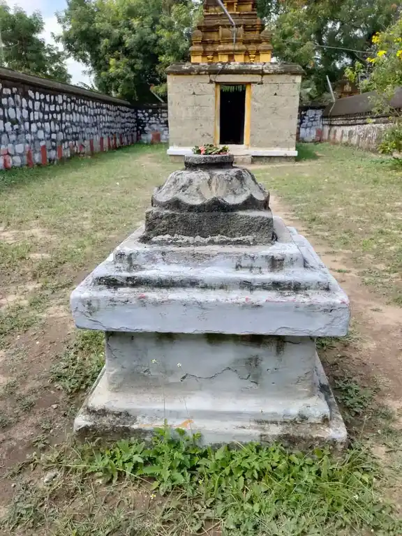 Arulmigu Veeranarayanaperumala Temple, Paranchervazhi - 638701 அருள்மிகு வீரநாராயணப்பெருமாள் திருக்கோயில், Paranchervazhi - 638701, Tiruppur - Ancient Temple Architecture and History Image 4