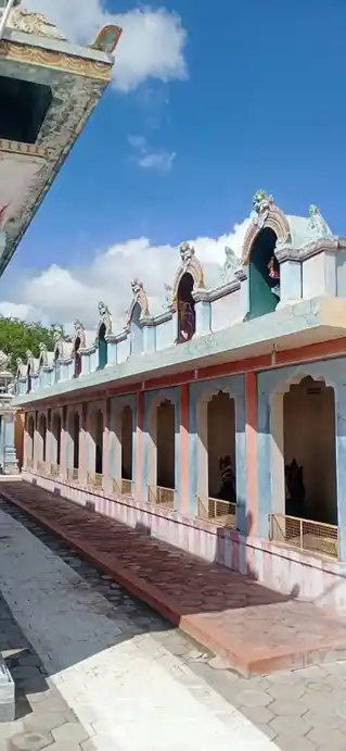 Arulmigu Veerapandiya Iyanar Temple, Muthaalnaickanpatti, Muthaalnaickanpatti - 626203 அருள்மிகு வீரபாண்டி அய்யனார் திருக்கோயில், முத்தாள்நாயக்கன்பட்டி, முத்தாள்நாயக்கன்பட்டி கிராமம் - 626203, Virudhunagar - Ancient Temple Architecture and History Image 2