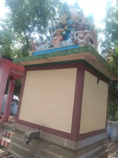 Arulmigu Veerapathir Samay Temple, Agasmpatti - 626132 அருள்மிகு வீரபத்திர சுவாமி திருக்கோயில், ஆகாசம்பட்டி - 626132, Virudhunagar - Ancient Temple Architecture and History Image 3