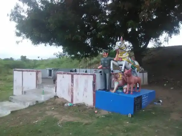 Arulmigu Veerapathiraswamy Temple, V. Kalathur - 621117 Arulmigu Veerapathiraswamy Temple, V. Kalathur - 621117, Perambalur - Ancient Temple Architecture and History Image 3