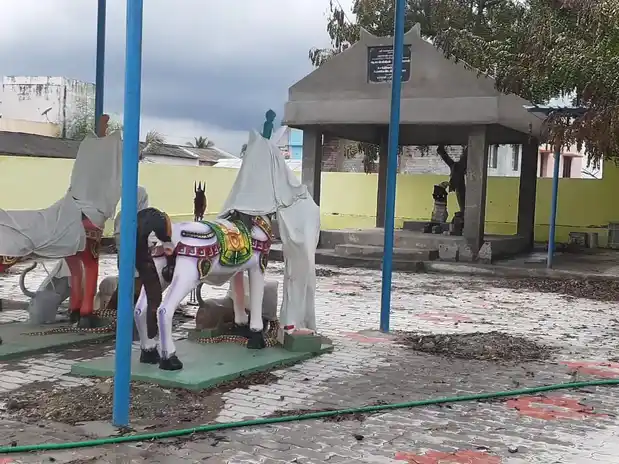 Arulmigu Veerapathraswamy Temple, Anukkur - 621219 அருள்மிகு வீரப்பத்திரசுவாமி திருக்கோயில், Anukkur - 621219, Perambalur - Ancient Temple Architecture and History Image 2