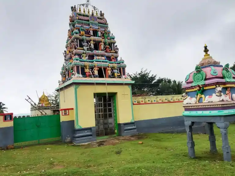 Arulmigu Veerapathraswamy Temple, Sundappur - 638501 Temple