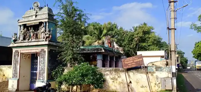 Arulmigu Veerapatrasamy Temple, Madhurapakkam - 605501 அருள்மிகு வீரபத்ரசுவாமி திருக்கோயில், மதுரப்பாக்கம் - 605501, Viluppuram - Ancient Temple Architecture and History Image 3