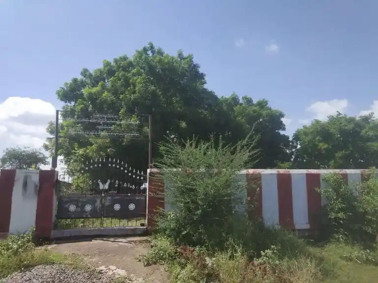 Arulmigu Veerarkal Temple, Kalappanpatti - 625529 அருள்மிகு வீரர்கள் திருக்கோயில், Kalappanpatti - 625529, Madurai - Ancient Temple Architecture and History Image 4