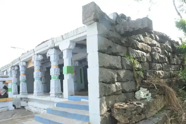 Arulmigu Veerateeswarar Pillaiyar Muthalamman Subramaniyasami Temple, Earumpundi - 606601 அருள்மிகு வீரட்டீஸ்வரர் , பிள்ளையார், முத்தாலம்மன், சுப்பிரமணிசுவாமி திருக்கோயில், Earumpundi - 606601, Tiruvannamalai - Ancient Temple Architecture and History Image 8