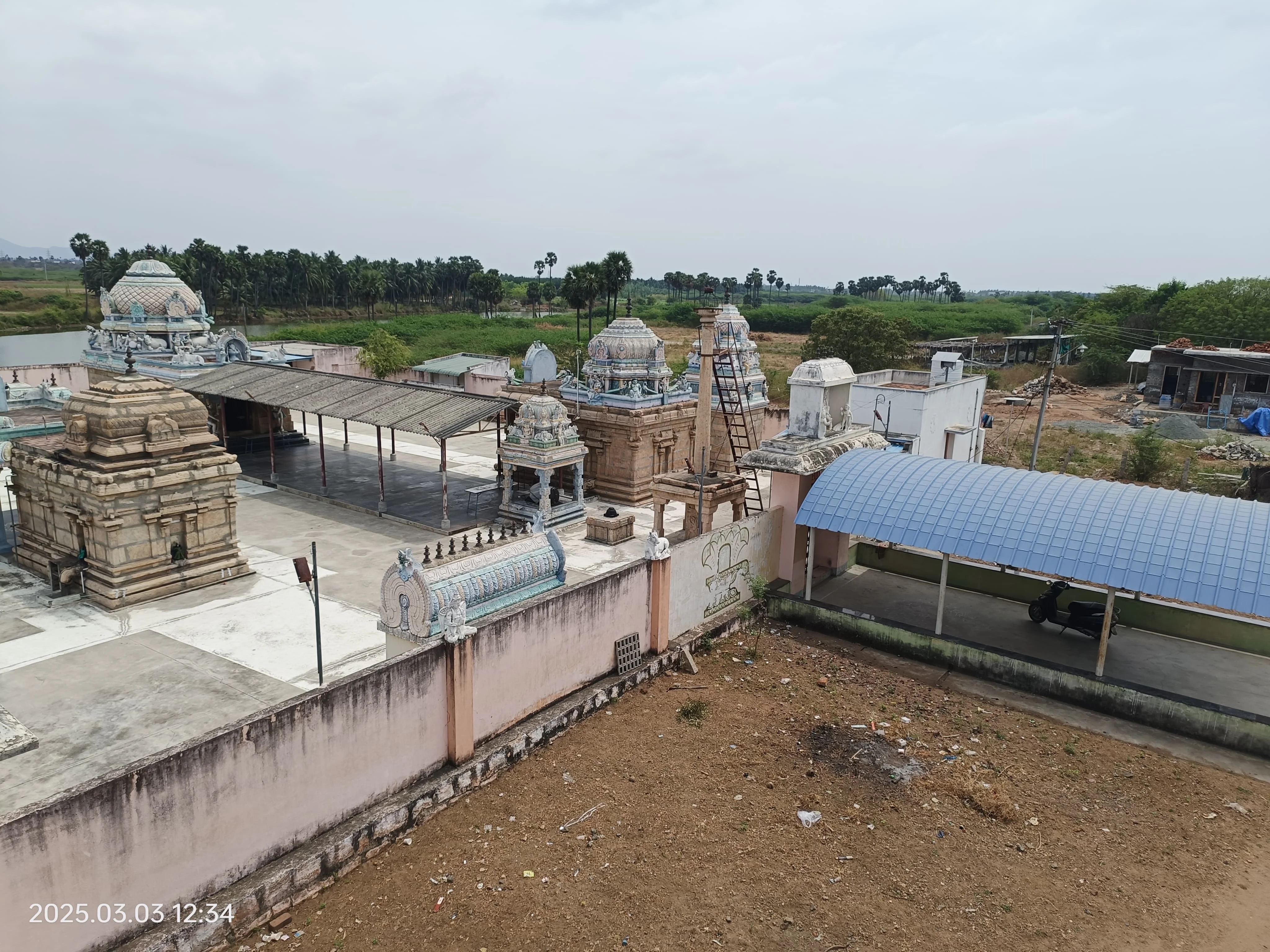 Arulmigu Veerateswarar Temple, Pillur - 637206 அருள்மிகு வீரட்டேஸ்வரர் திருக்கோயில், பில்லூர், பரமத்தி வேலூர் வட்டம் - 637206, Namakkal - Ancient Temple Architecture and History Image 8
