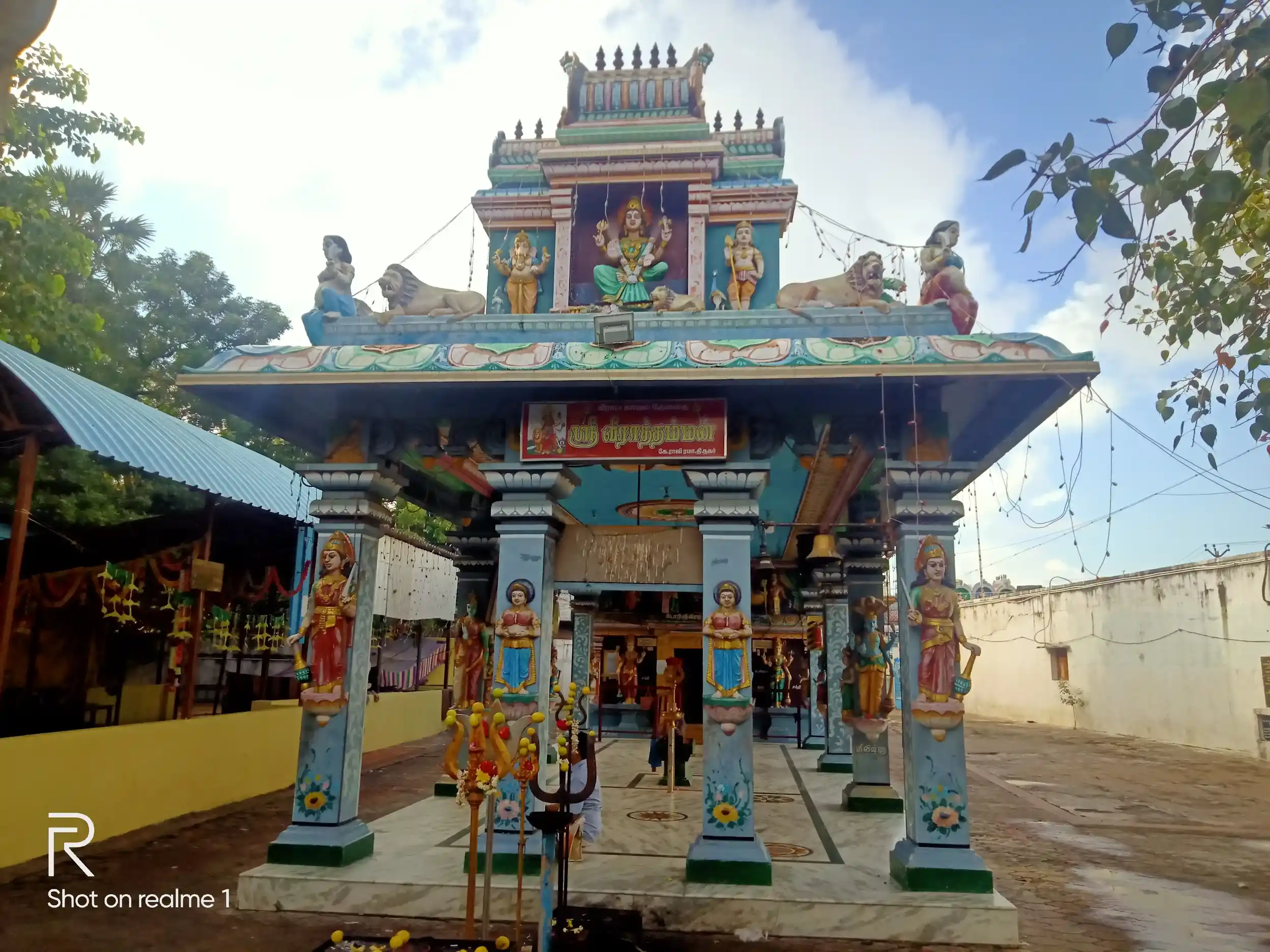 Arulmigu Veerathamman Temple, Pallikaranai, Pallikaranai - 600100 அருள்மிகு வீராத்தம்மன் திருக்கோயில், Pallikaranai, Pallikaranai - 600100, Chennai - Ancient Temple Architecture and History Image 2