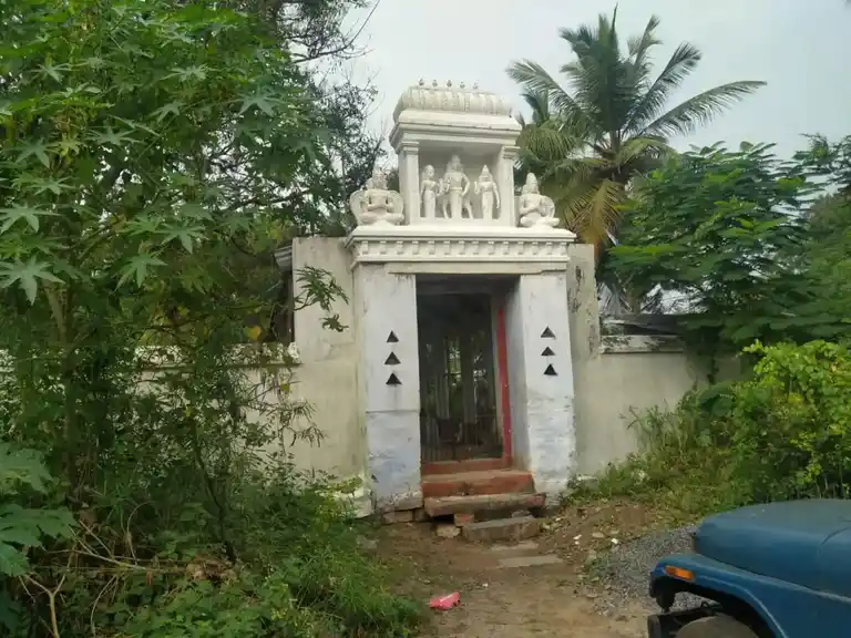 Arulmigu Veeravar Temple, Ariyur, Vellore - 632055 அருள்மிகு வீரவர் திருக்கோயில், அரியூர், வேலூர் - 632055, Vellore - Ancient Temple Architecture and History Image 3