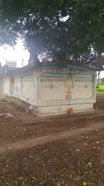Arulmigu Veeravar Temple, Inside The Village, Ariytahur - 602001 அருள்மிகு வீரவர் திருக்கோயில், Inside The Village, Ariytahur - 602001, Tiruvallur - Ancient Temple Architecture and History Image 4