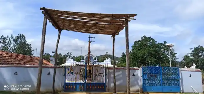 Arulmigu Veerpathiraswamy Temple, Thamaraikulam - 638501 Temple