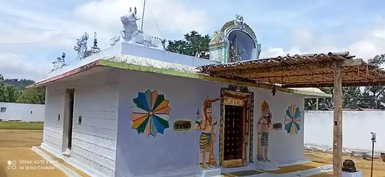 Arulmigu Veerpathiraswamy Temple, Thamaraikulam - 638501 அருள்மிகு வீரபத்ரசுவாமி திருக்கோயில், Thamaraikulam - 638501, Erode - Ancient Temple Architecture and History Image 8