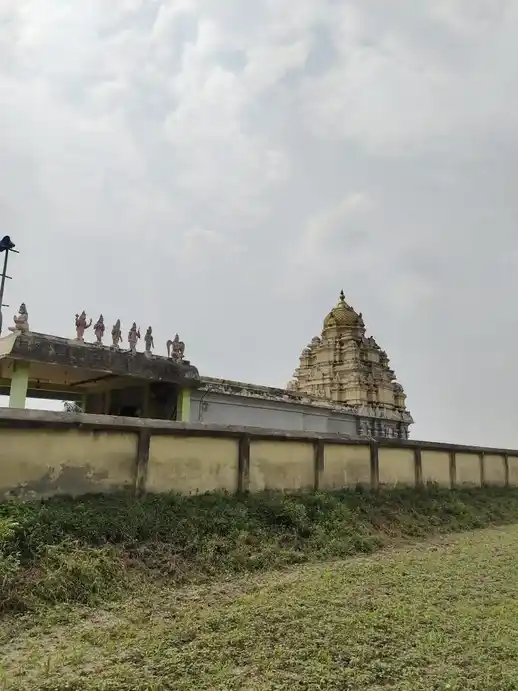 Arulmigu Veethri Irundha Perumal Temple, Aalagiramam - 604302 அருள்மிகு வீற்றிருந்த பெருமாள் திருக்கோயில், Aalagiramam - 604302, Viluppuram - Ancient Temple Architecture and History Image 4