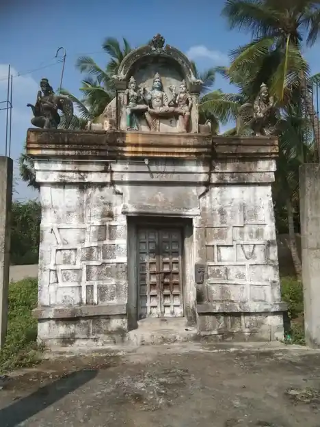 Arulmigu Veethri Irunthaperumal Temple, Kadavampaakam - 604101 அருள்மிகு வீற்றிருந்த பெருமாள் திருக்கோயில், Kadavampaakam - 604101, Viluppuram - Ancient Temple Architecture and History Image 2