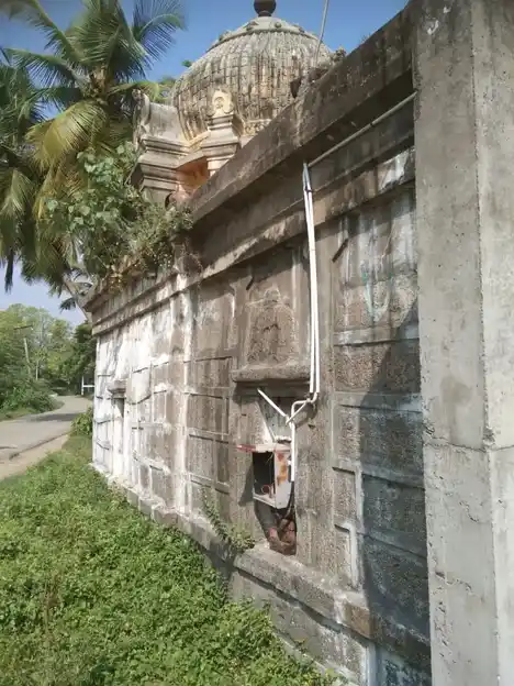 Arulmigu Veethri Irunthaperumal Temple, Kadavampaakam - 604101 அருள்மிகு வீற்றிருந்த பெருமாள் திருக்கோயில், Kadavampaakam - 604101, Viluppuram - Ancient Temple Architecture and History Image 4