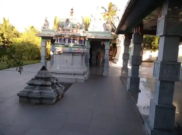 Arulmigu Veetrirunda Perumal Temple, End Of The Town, Kattur - 601204 அருள்மிகு வீற்றிருந்தபெருமாள் திருக்கோயில், End Of The Town, Kattur - 601204, Tiruvallur - Ancient Temple Architecture and History Image 3