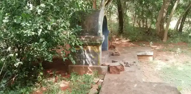 Arulmigu Velaimalaikannimar Temple, Azhagapuri - 621311 Arulmigu Velaimalaikannimar Temple, Azhagapuri - 621311, Thiruchirappalli - Ancient Temple Architecture and History Image 3