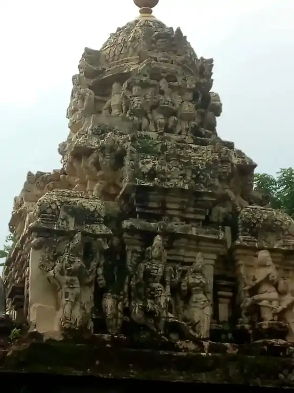 Arulmigu Velaivinayagar Temple, Mealkari - 612604 அருள்மிகு வெள்ளைவிநாயகர் திருக்கோயில், Mealkari - 612604, Thiruvarur - Ancient Temple Architecture and History Image 4