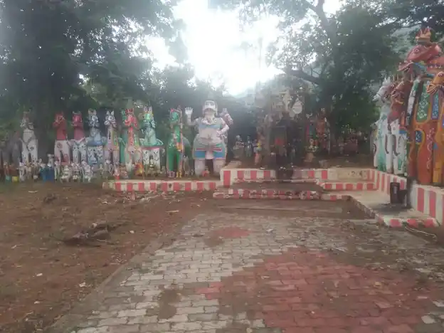 Arulmigu Velamala Kannimar Oorkaval Karupasamy Temple, Karadipatti - 621310 Arulmigu Velamala kannimar Oorkaval karupasamy Temple, Karadipatti - 621310, Thiruchirappalli - Ancient Temple Architecture and History Image 2