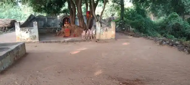 Arulmigu Velankula Thanjiyamman Temple, Athimoor - 606803 அருள்மிகு வேலாங்குளத்தஞ்சியம்மன் திருக்கோயில், Athimoor - 606803, Tiruvannamalai - Ancient Temple Architecture and History Image 4