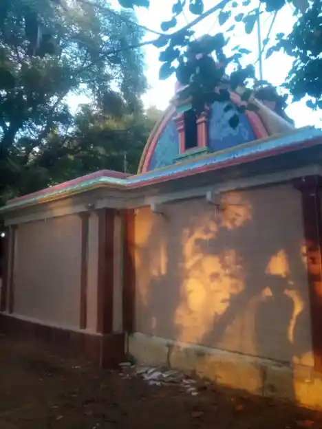 Arulmigu Velathamman Temple, Ujini - 613105 Arulmigu Velathamman Temple, Ujini - 613105, Thanjavur - Ancient Temple Architecture and History Image 4