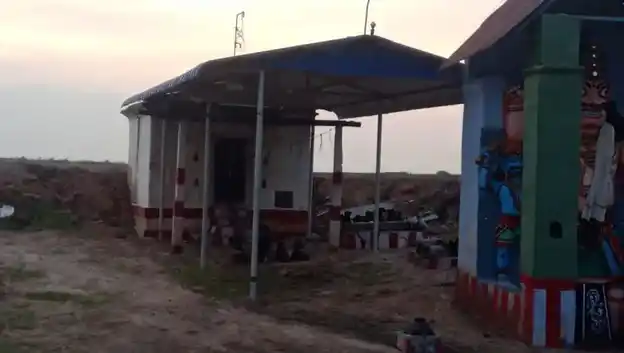 Arulmigu Velayutha Perumal Temple, Melmandai - 628901 அருள்மிகு வேலாயுத பெருமாள் திருக்கோயில், Melmandai - 628901, Thoothukudi - Ancient Temple Architecture and History Image 2